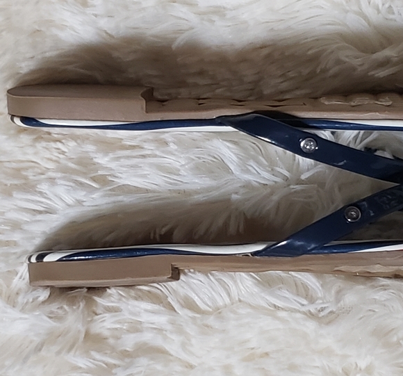 EC Sam Edelman thong sandals - Picture 4 of 6